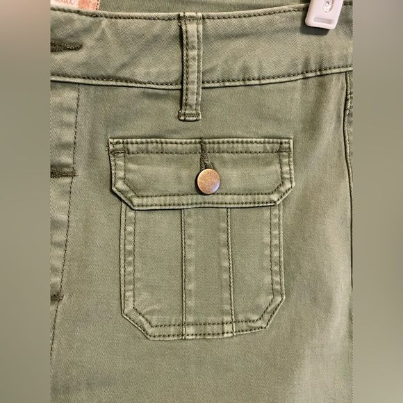 Altar’d State Olive green button up denim skirt - Picture 5 of 5